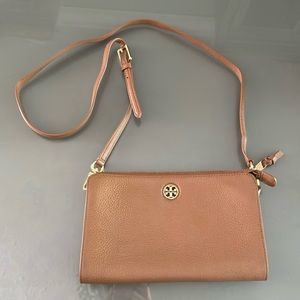 Tory Burch Robinson  leather crossbody and clutch- Tan